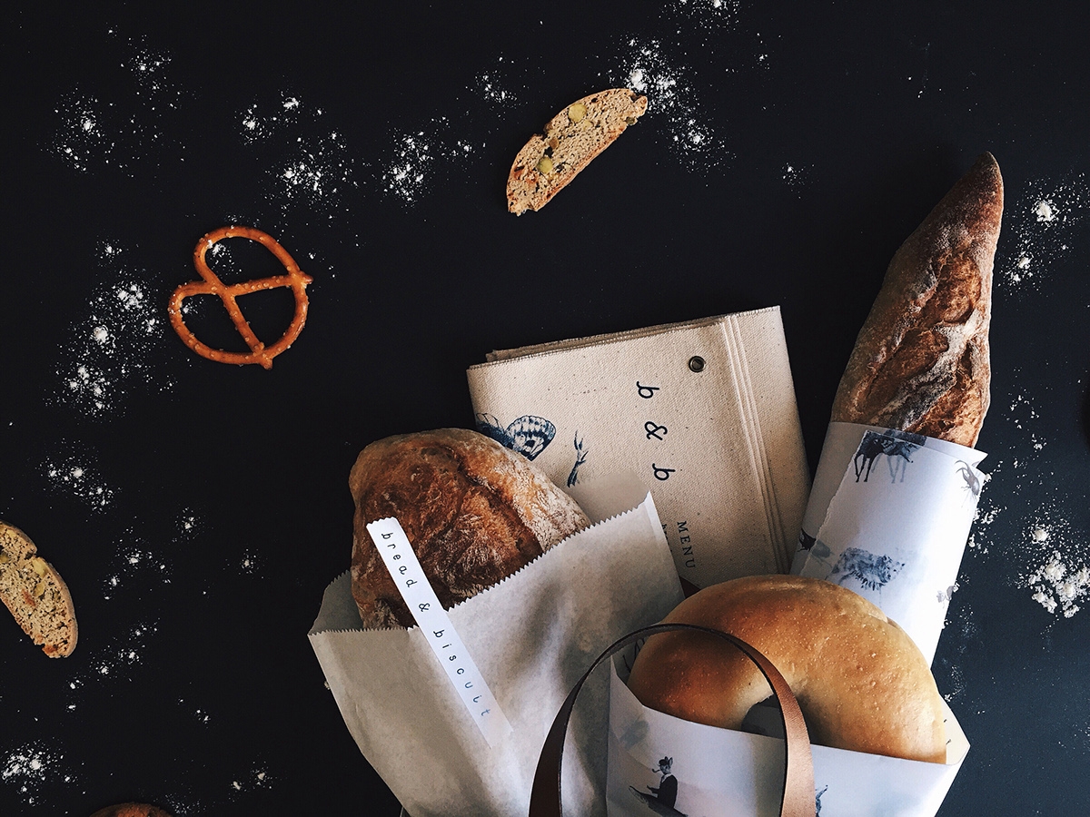 概念化早餐，面包與餅干食品飲料包裝設(shè)計