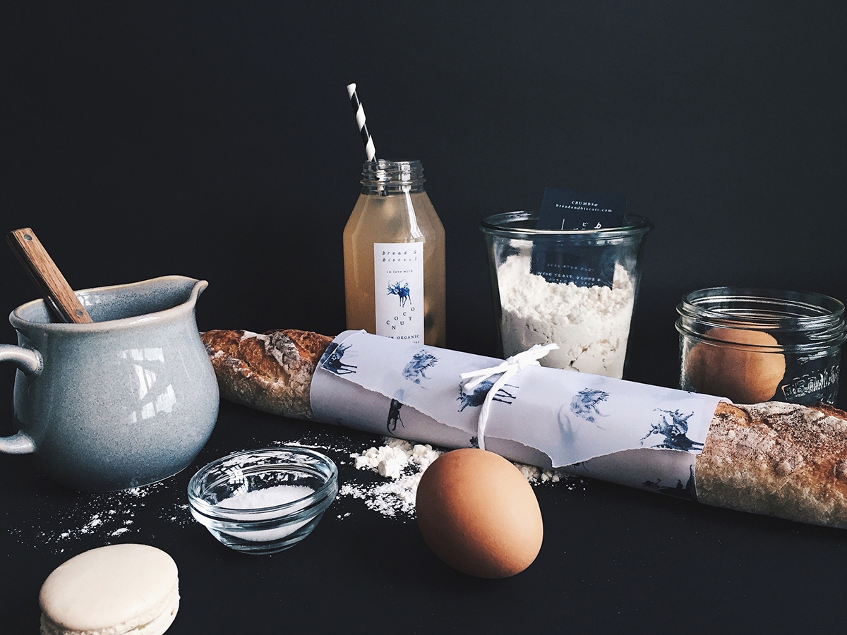 概念化早餐，面包與餅干食品飲料包裝設(shè)計