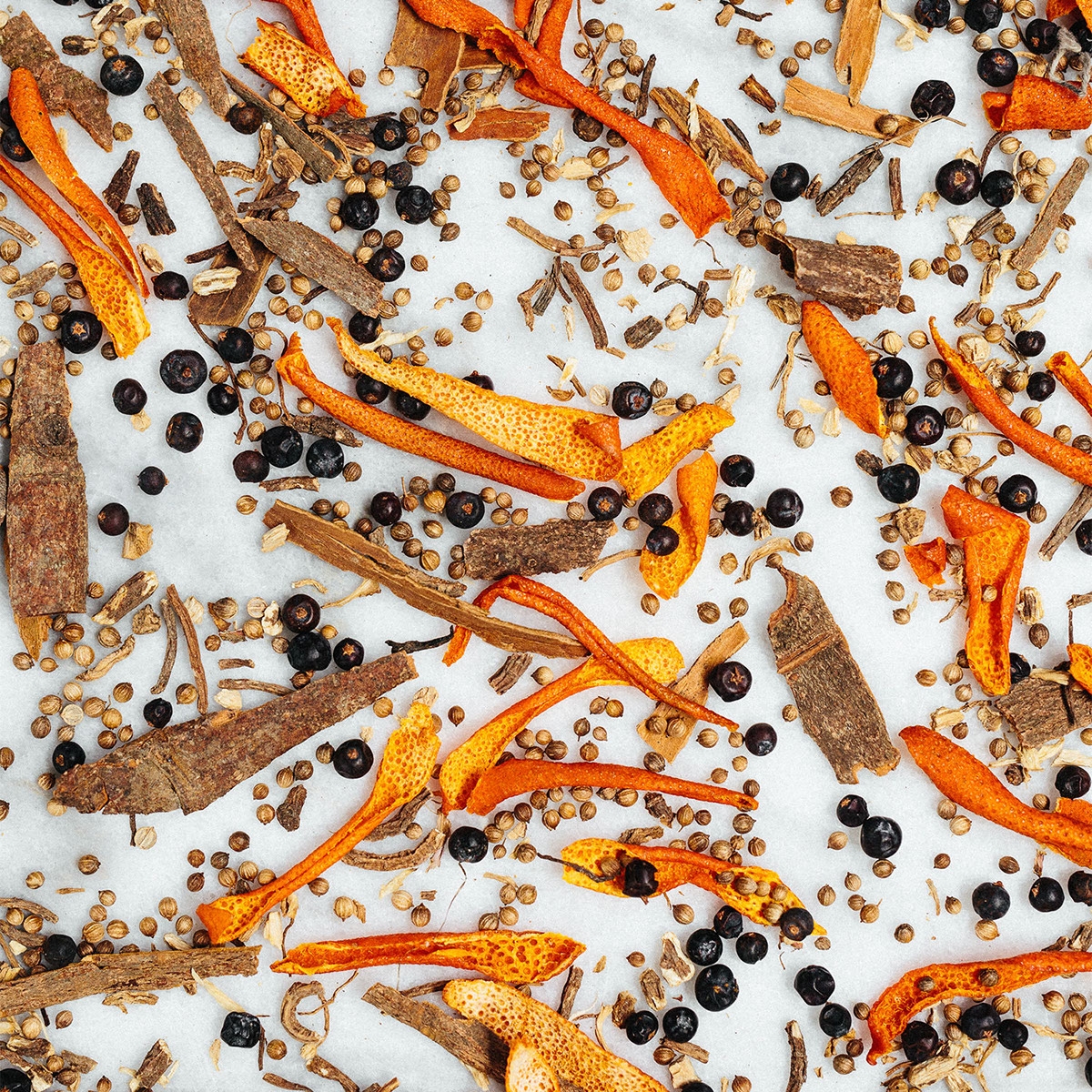 經(jīng)典海角干燥風(fēng)格，淡淡的柑橘味白酒包裝設(shè)計(jì)