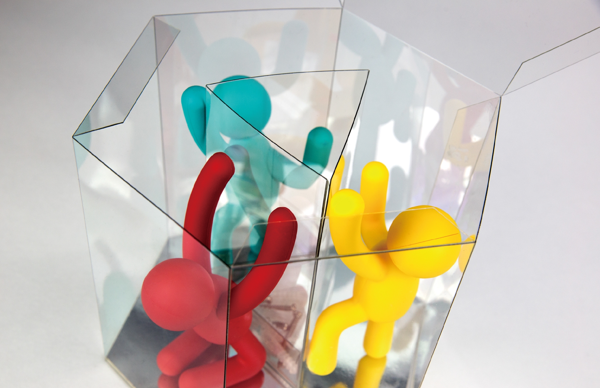 透明包裝，全方位展現(xiàn)產(chǎn)品特性，掛鉤產(chǎn)品包裝設(shè)計