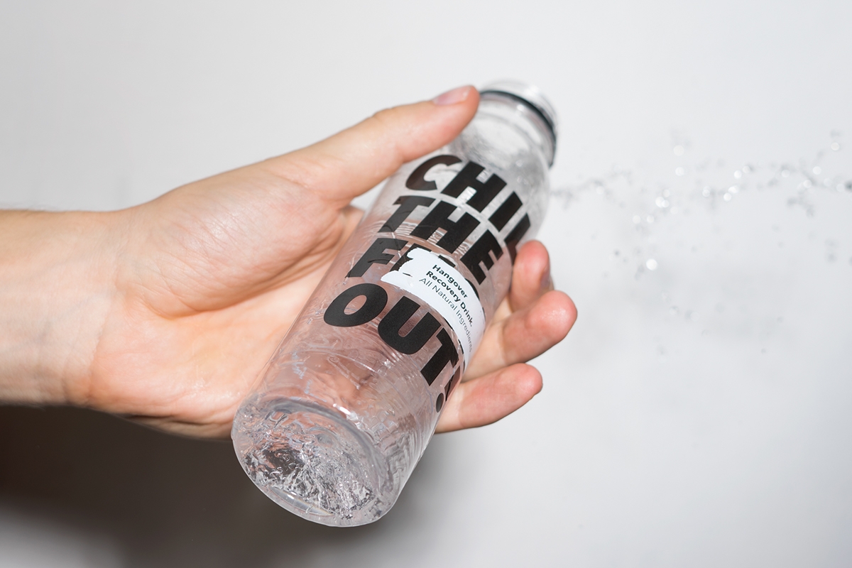 還在為喝酒頭暈而煩惱嗎?全新醒酒飲料產(chǎn)品及其品牌包裝設(shè)計(jì)。